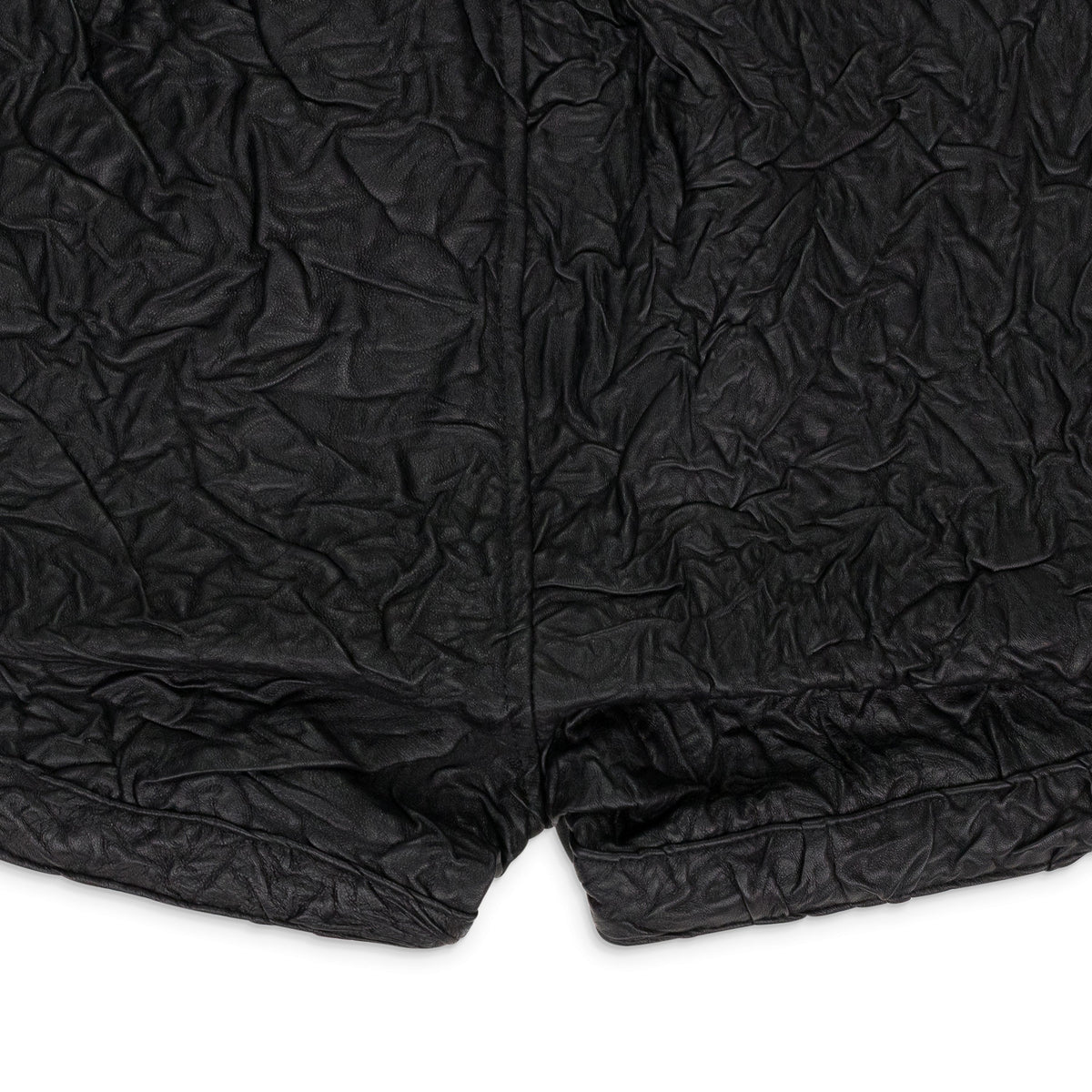 BLACK CRINKLED TAILORED SHORTS