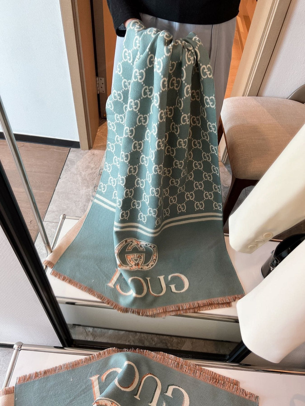 Gucci Patterned Logo Scarf