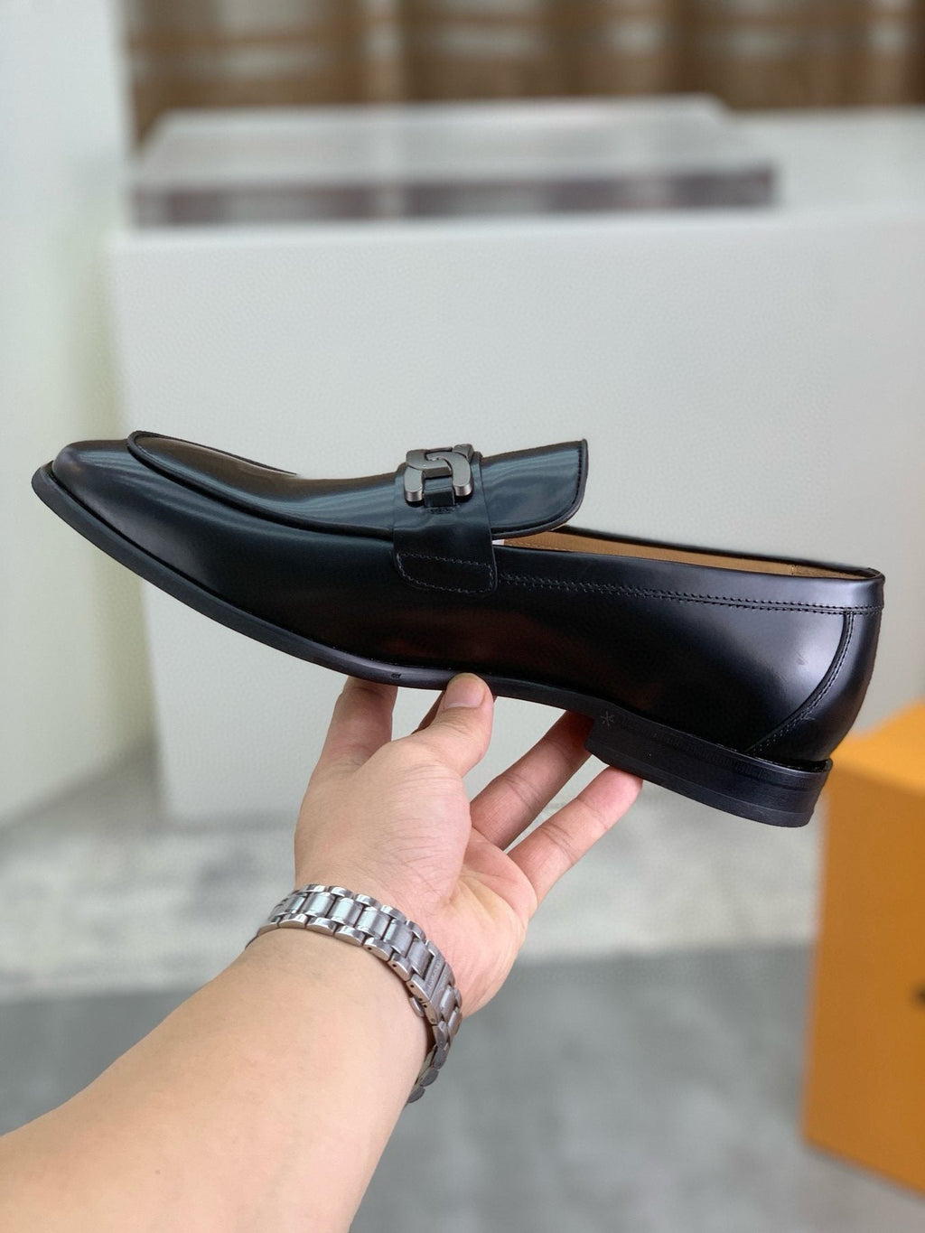 TOD'S Men's Black Metal-Accent Loafers